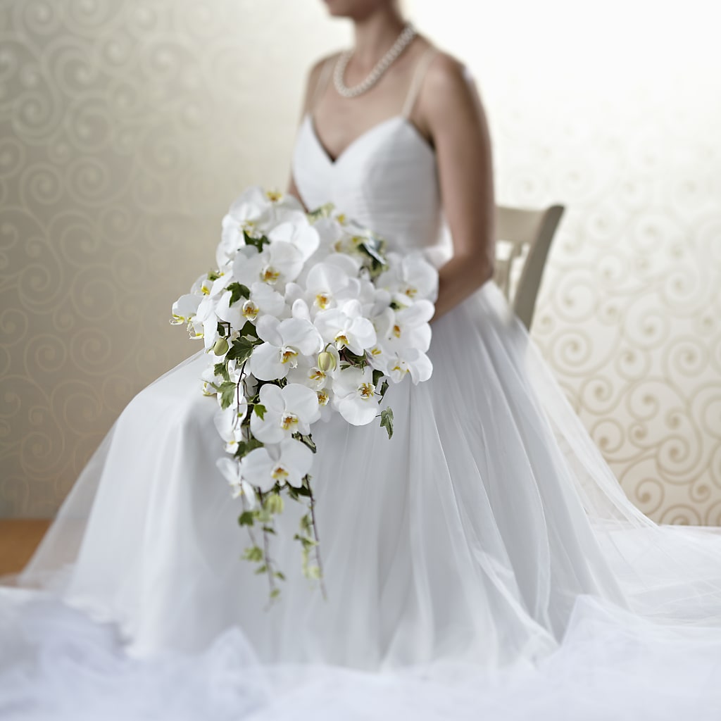 Classic White Bouquet – The Flower House, Eunice LA