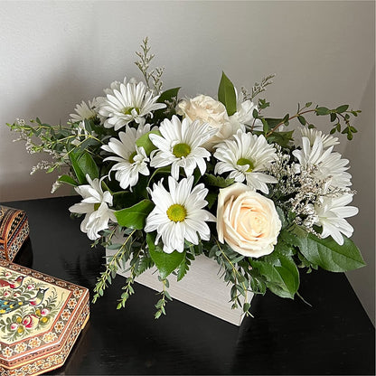 Fresh Linen Box Bouquet –  The Flower House, Eunice LA